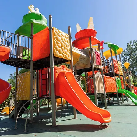 אתר נופש Club Del Sole Tenuta Primero Family 4*